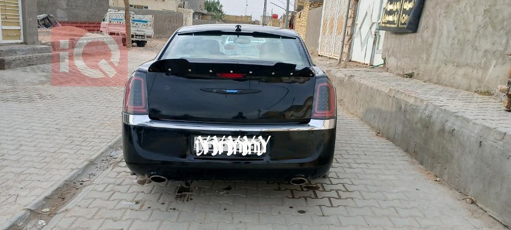 کرایسلەر 300